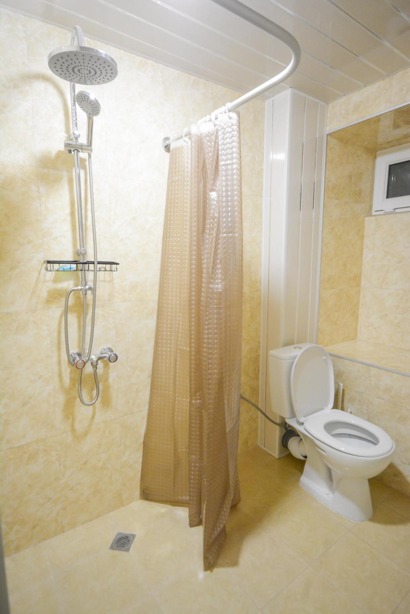 Eleven - 11 Hotell Yeghegnadzor Exteriör bild